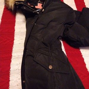 Beautiful New Kate Spade puffer jacket with removable fur hoodie, size XS, black